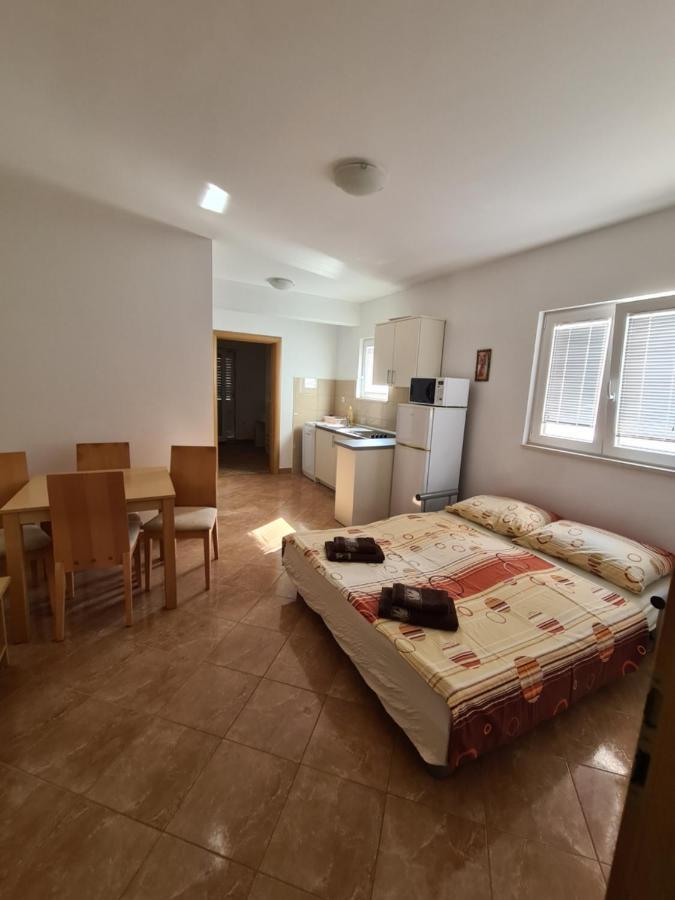 Apartments Mediteraneo كليك المظهر الخارجي الصورة