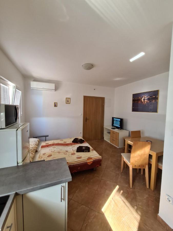 Apartments Mediteraneo كليك المظهر الخارجي الصورة