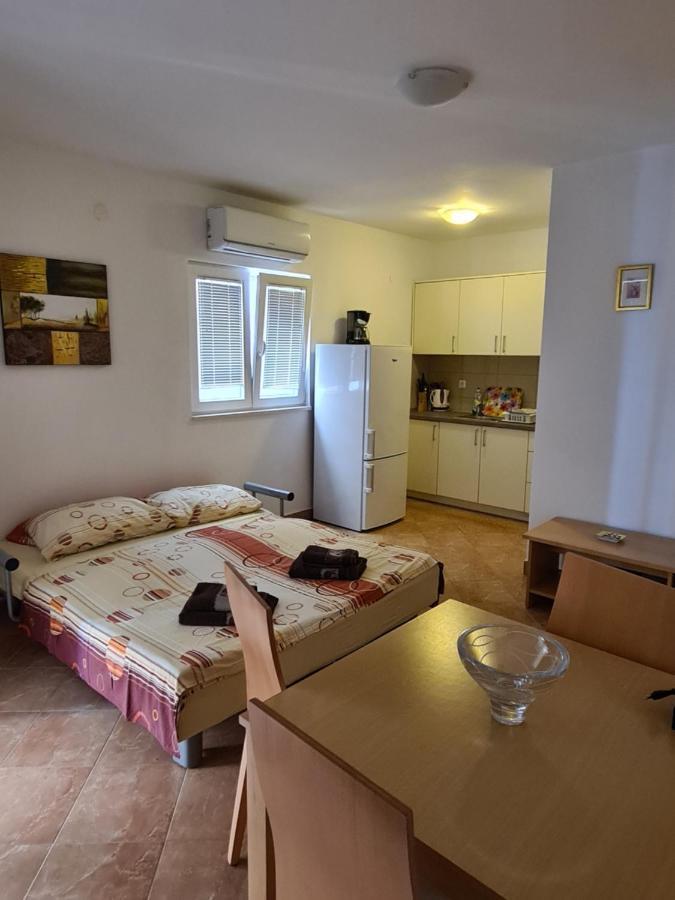 Apartments Mediteraneo كليك المظهر الخارجي الصورة