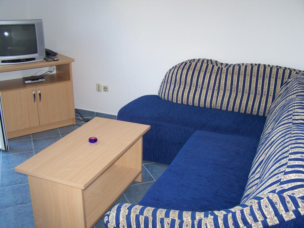 Apartments Mediteraneo كليك المظهر الخارجي الصورة